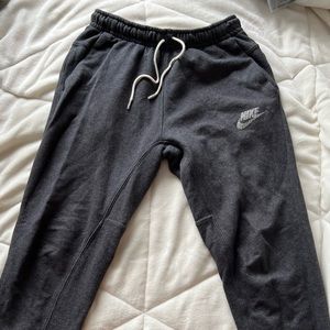 Men’s Nike sweatpants,M